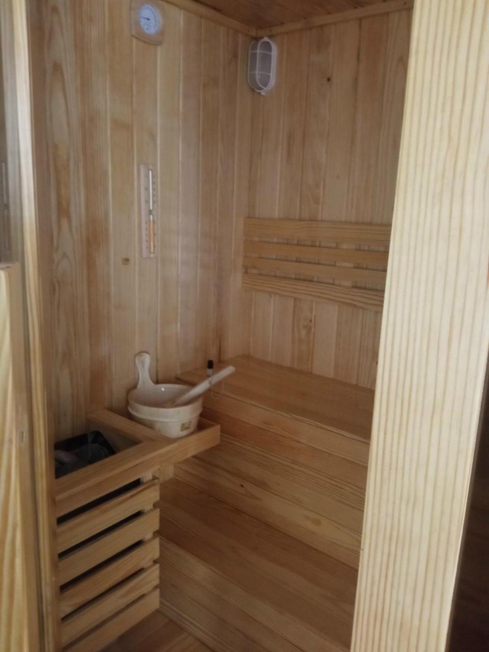 Khach San Hung Viet Hotel Kon Tum Ngoại thất bức ảnh
